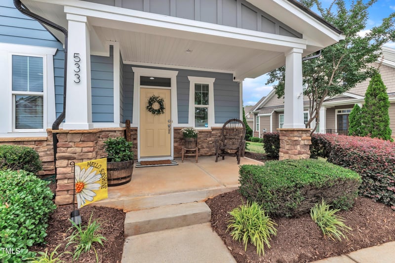 533 Duchart Ln, Fuquay Varina, NC 27526