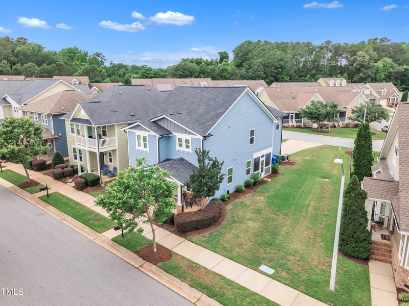 533 Duchart Ln, Fuquay Varina, NC 27526