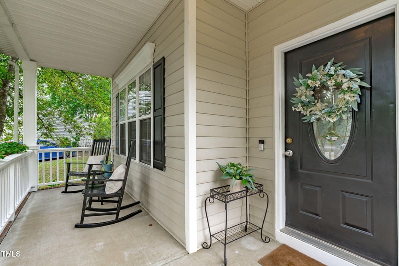 533 Maple Ave, Holly Springs, NC 27540