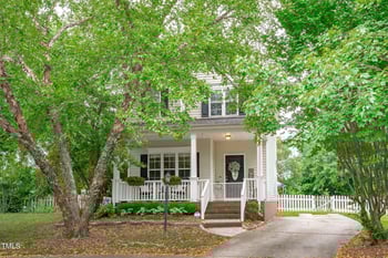 533 Maple Ave, Holly Springs, NC 27540