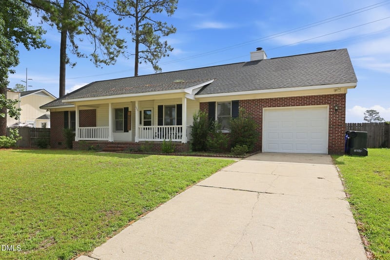 533 Offing Dr, Fayetteville, NC 28314