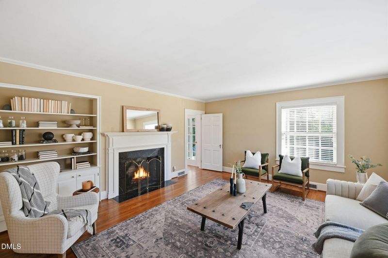 533 Parkview Dr, Burlington, NC 27215