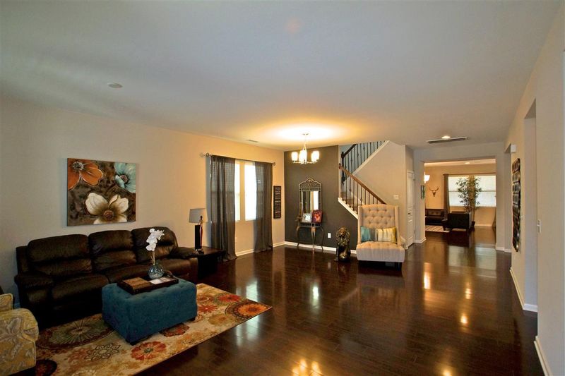 533 Pilot Hill Dr, Morrisville, NC 27560
