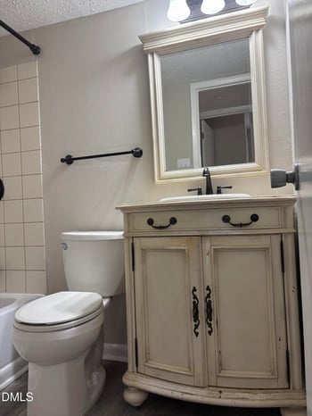 533 Pine Ridge Pl, Raleigh, NC 27609