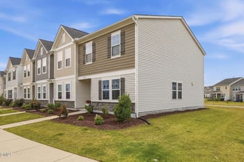 5330 Arkose Dr, Raleigh, NC 27610