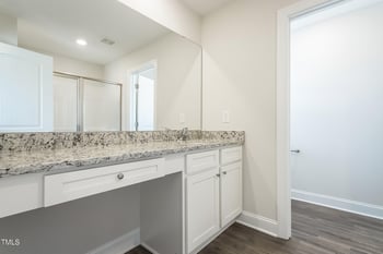 5330 River Reach Dr, Raleigh, NC 27616