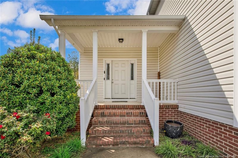 5330 Wallbrook Dr, Fayetteville, NC 28306