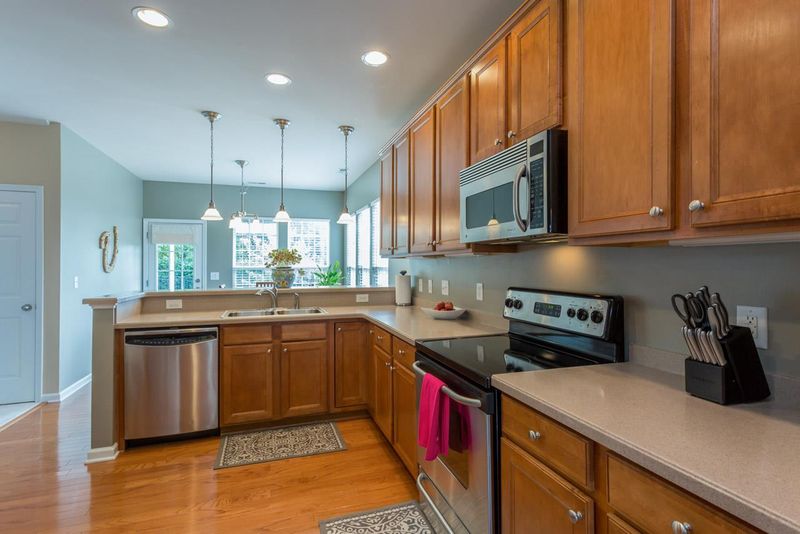 5331 Shaker Heights Ln, Raleigh, NC 27613