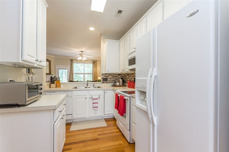 5332 Crescentview Pw, Raleigh, NC 27606