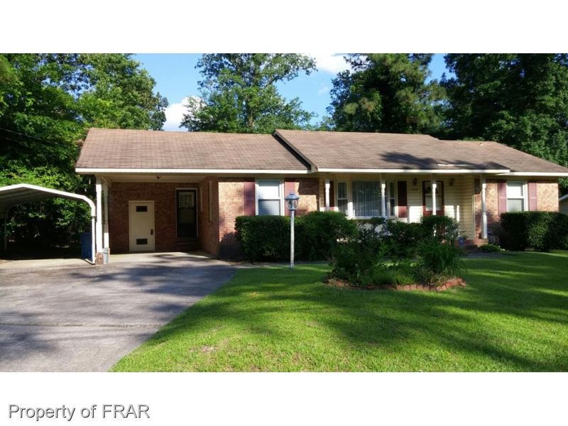 5332 Silver Pine Dr, Fayetteville, NC 28303