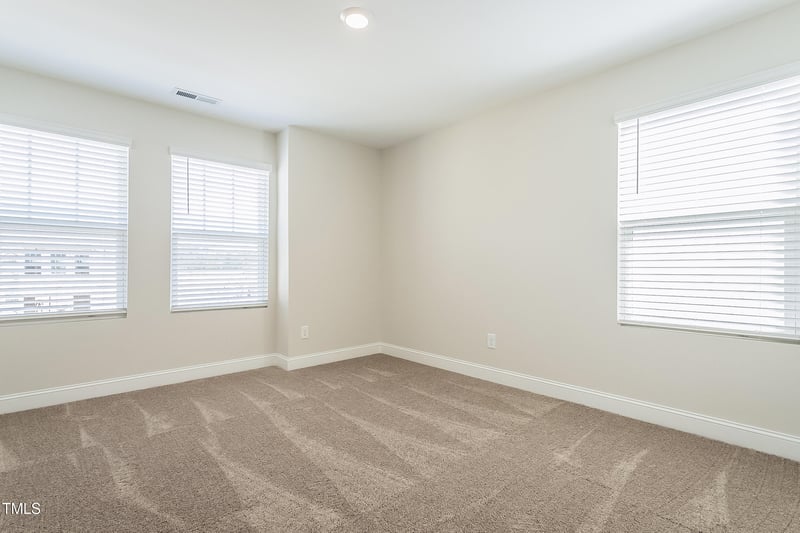 5334 River Reach Dr, Raleigh, NC 27616