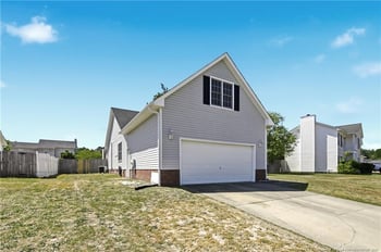 5335 Heather St, Hope Mills, NC 28348