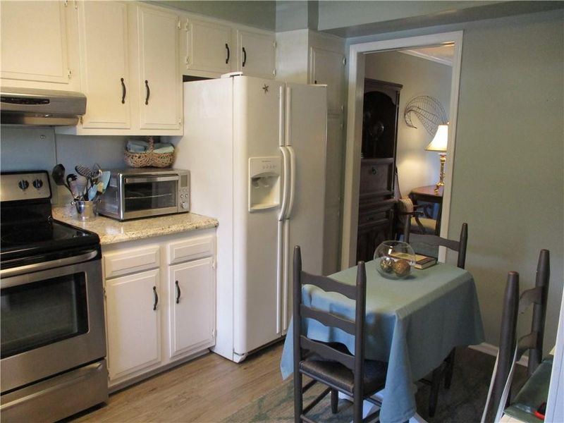 534 W Isley Pl, Burlington, NC 27215