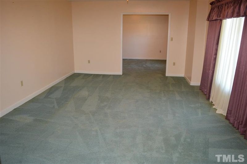 5340 Nc 39 Hw, Selma, NC 27576