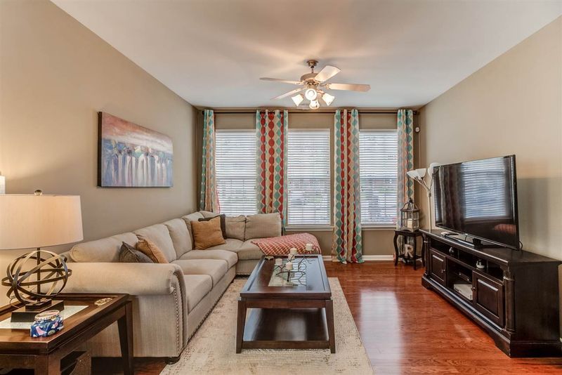 5340 Silver Moon Ln, Raleigh, NC 27606