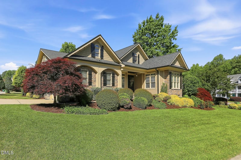 535 Apalachia Lake Dr, Fuquay Varina, NC 27526