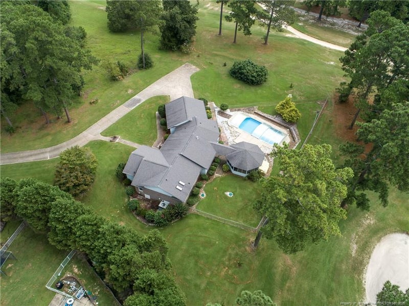 5350 Club House Ln, Hope Mills, NC 28348