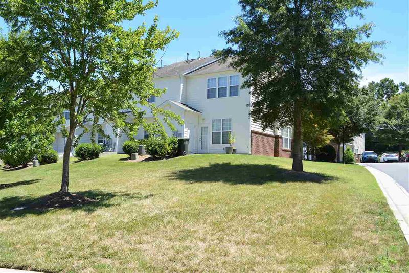 5352 Silver Moon Ln, Raleigh, NC 27606