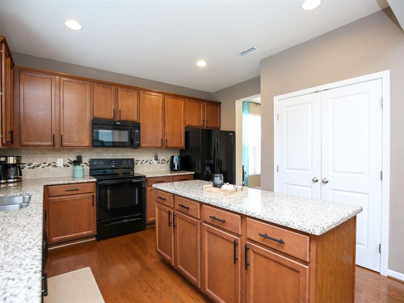 536 Callandale Ln, Durham, NC 27703