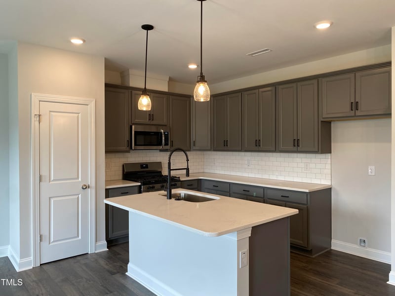 536 Eversden Dr, Zebulon, NC 27597