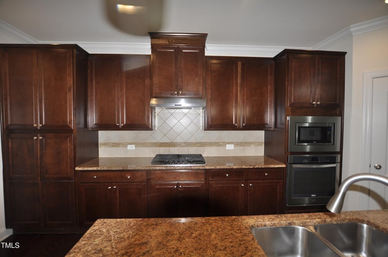 536 Rockcastle Dr, Cary, NC 27519