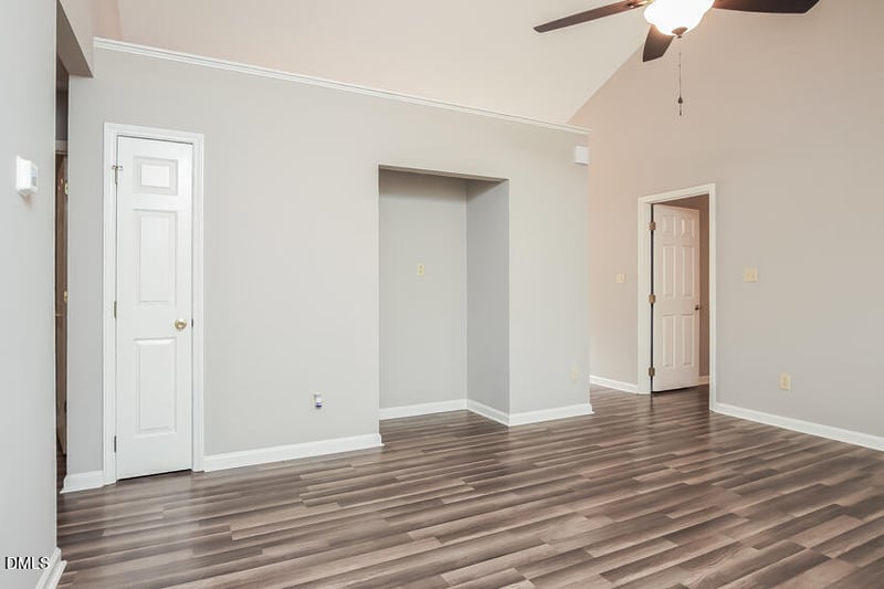 536 Shawnee Dr, Louisburg, NC 27549