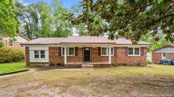 5364 Silver Pine Dr, Fayetteville, NC 28303