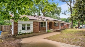 5364 Silver Pine Dr, Fayetteville, NC 28303