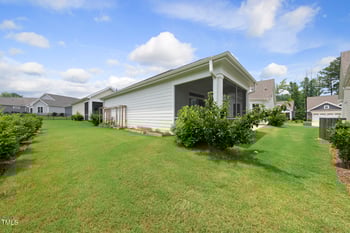 537 Bramble Ln, Clayton, NC 27527