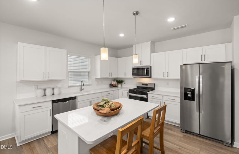 537 Brickview Ct, Sanford, NC 27330