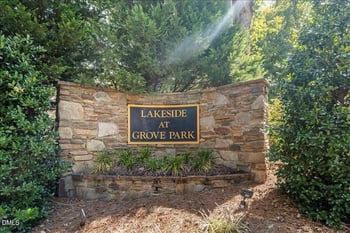 537 Crossview Ln, Durham, NC 27703