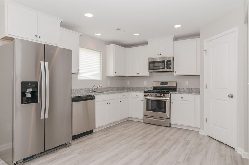 537 Dasu Dr, Clayton, NC 27520
