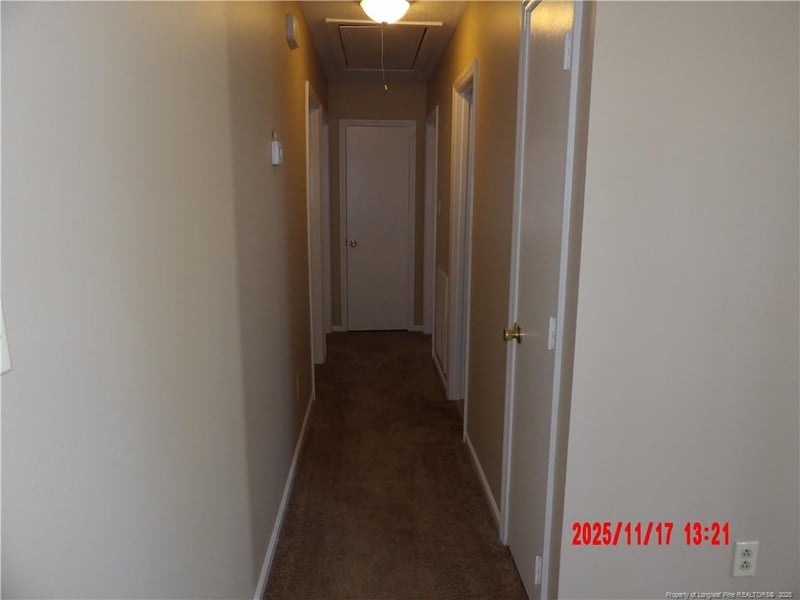 537 Deerpath Dr, Fayetteville, NC 28311