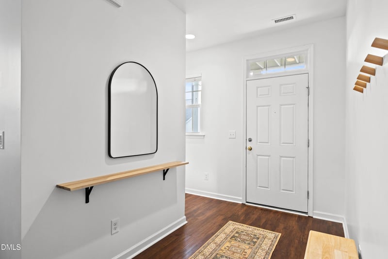 537 Duchart Ln, Fuquay Varina, NC 27526