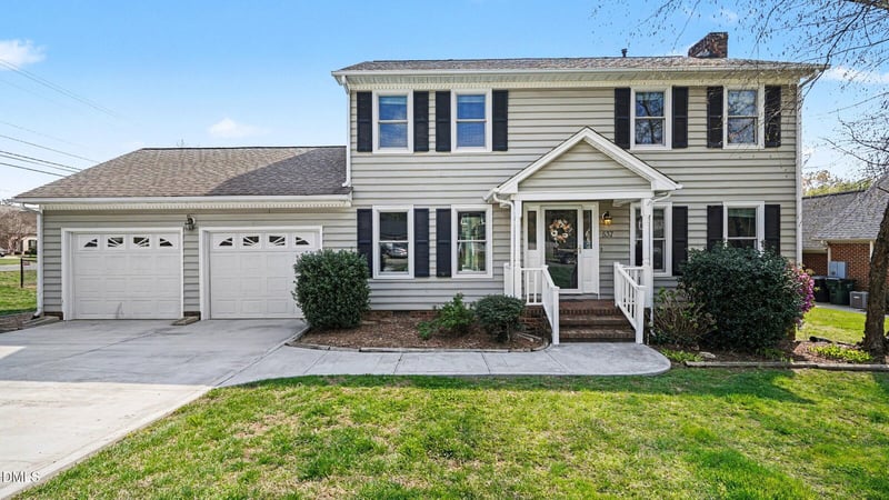 537 N Gurney St, Burlington, NC 27215
