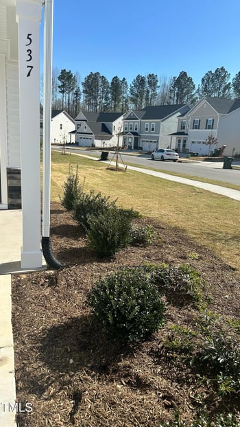 537 Hanover Shore Ln, Raleigh, NC 27610