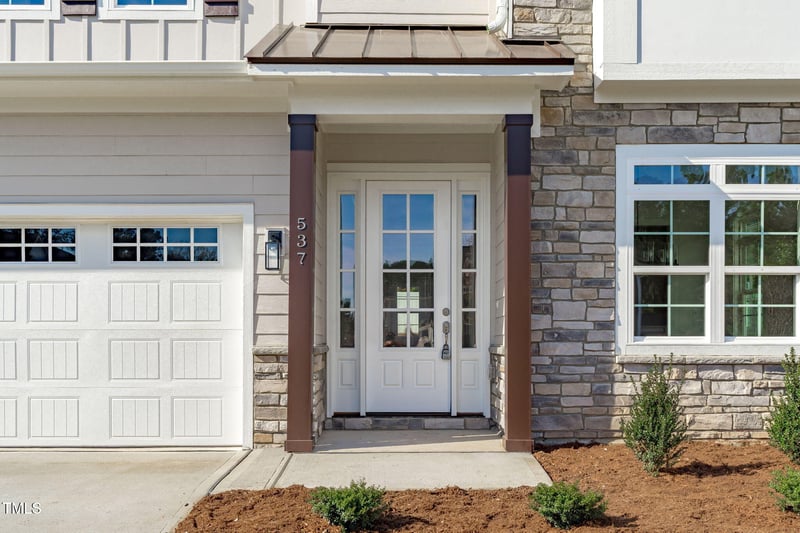 537 Kings Lake Way, Durham, NC 27703