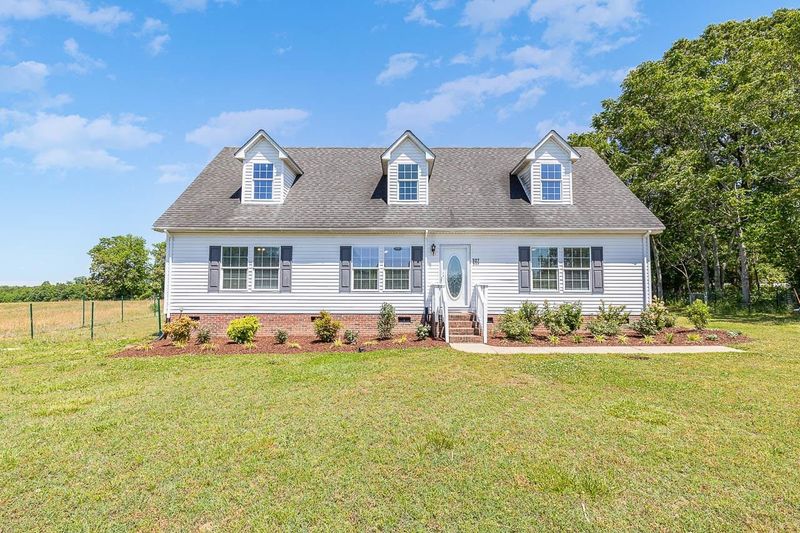 537 Perry Rd, Zebulon, NC 27597
