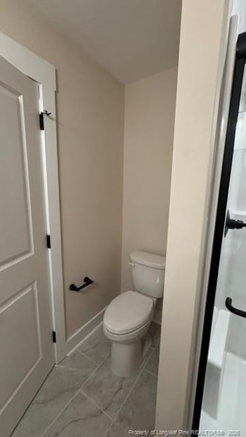5379 Clubhouse Ln, Hope Mills, NC 28348