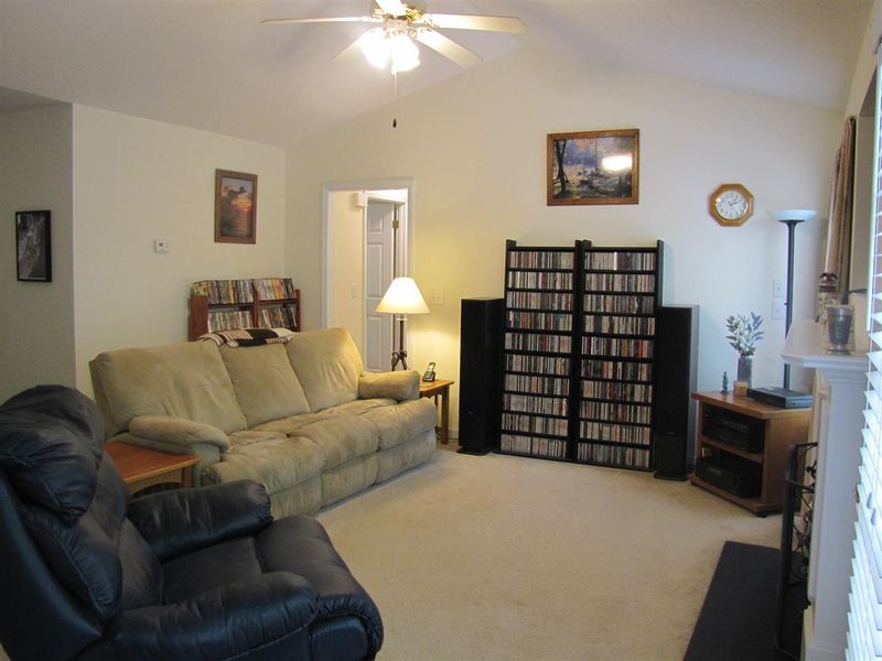 538 Lockwood Dr, Clayton, NC 27527