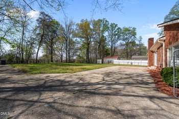 538 Stadium Dr, Eden, NC 27288