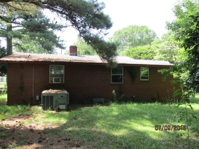 539 Moore St, Four Oaks, NC 27524