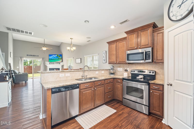 539 Smithridge Way, Fuquay Varina, NC 27526