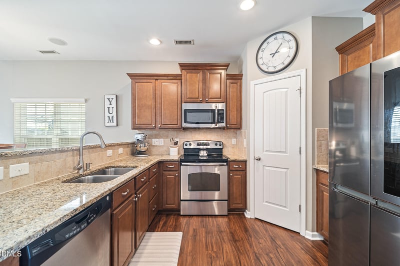 539 Smithridge Way, Fuquay Varina, NC 27526