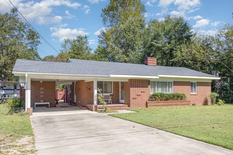 54 Holland Dr, Smithfield, NC 27577