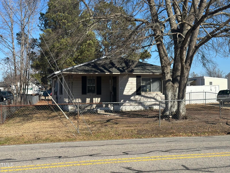 54 Mciver St, Angier, NC 27501