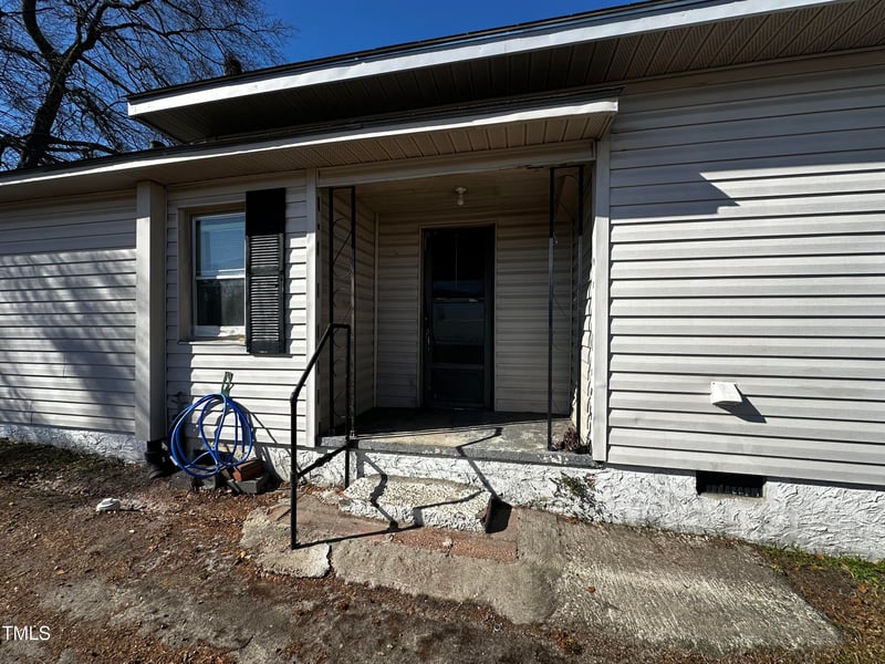 54 Mciver St, Angier, NC 27501