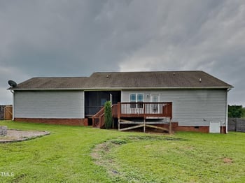 54 Rocky Creek Ln, Benson, NC 27504