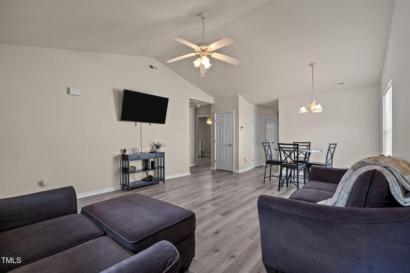 54 Sussex Dr, Smithfield, NC 27577