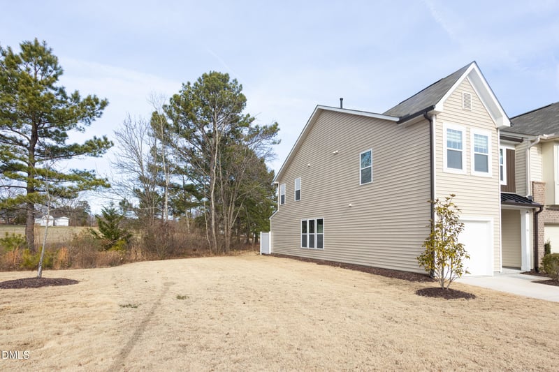 54 Wildflower Cir, Clayton, NC 27520